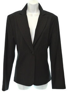 Traje Trajes y Larry Levine separa para Mujeres