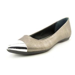 Estilo & co. Zapatos planos y Oxford de cuero para mujer