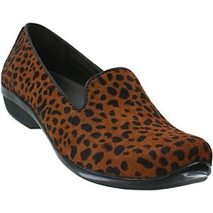 Dansko女式动物印花平底鞋和牛津鞋