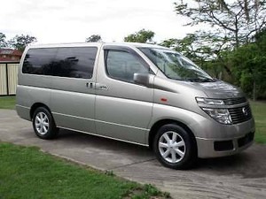 Nissan elgrand 2003