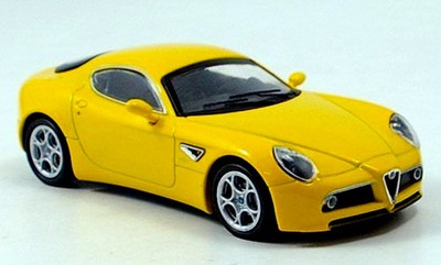 wonderful modelcar ALFA ROMEO 8C COMPETIZIONE 2006 yellow scale 1/43