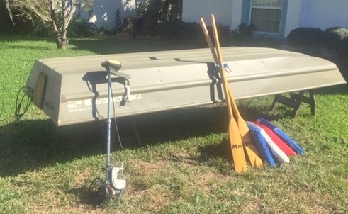 TRACKER 12 - 12' JON BOAT