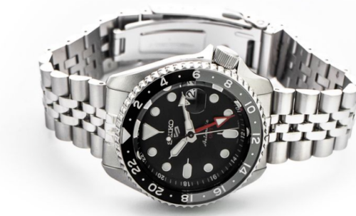 Pre-owned Seiko Men's 5 Sports Automatic Gmt Stainless Steel Black Dial Watch Ssk001