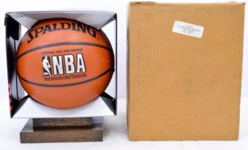 Anfernee Hardaway autographed basketball with Paul Goldin COA & stand
