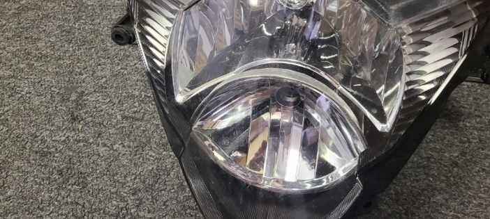 05 06 Suzuki GSXR1000 GSXR 1000 Front Headlight Head Light Lamp 2006 — photo 2 of 8