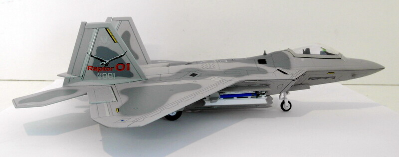 Raptor プラモデル 1/20 F-22A ラプター (プラモデル) - ホビーサーチ ミリタリープラモ