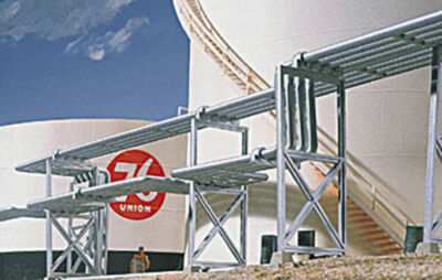 Walthers Cornerstone (HO) 933-3114 Refinery Piping Kit