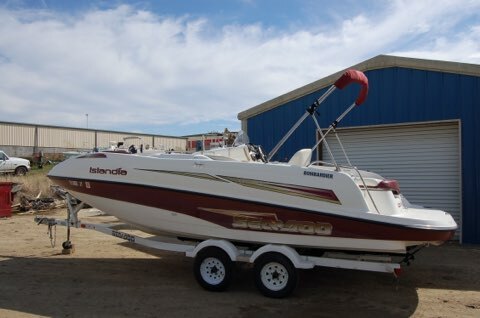 2003 22' SEA DOO ISLANDIA W/ 240 EFI V6 MERCURY W/ 2003 KARAVAN 2 AXLE TRLR