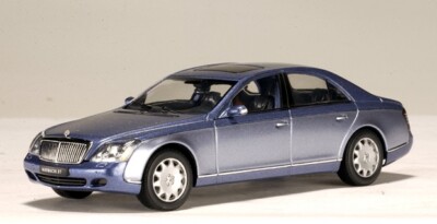 AUTOART MAYBACH 57 DEALER MODEL BROWN BLACK DIE CAST SCALE 1