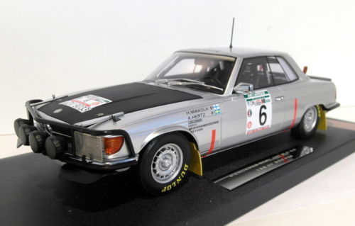 Modellini statici di auto da corsa sportive e turistiche AUTOart Scala 1:18 per Mercedes