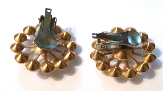 Round Faux Pearl Clip On Back Earrings Gold Plated Costume Fashion Vintage