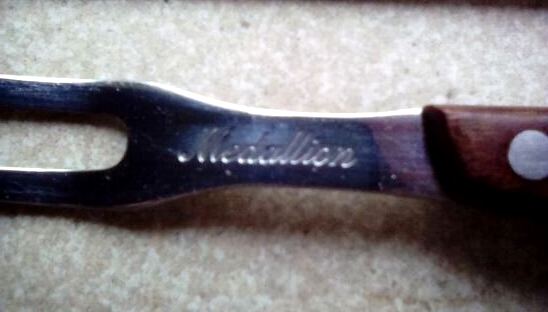 *SET OF 6* MEDALLION KITCHEN KNIFE SET WITH WOODEN DRAWER HOLDER RACK