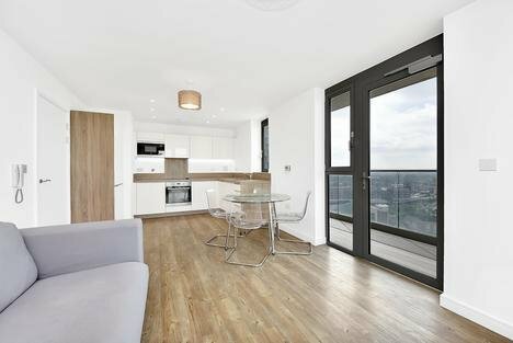 Stunning Luxury 2 Bedroom Apartment In Lewisham