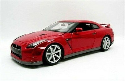 Nissan GTR rouge 1/18 Burago