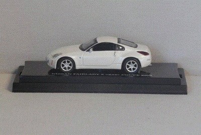 Nissan Fairlady Z Z33 Coupe 2002 1:64 Kyosho