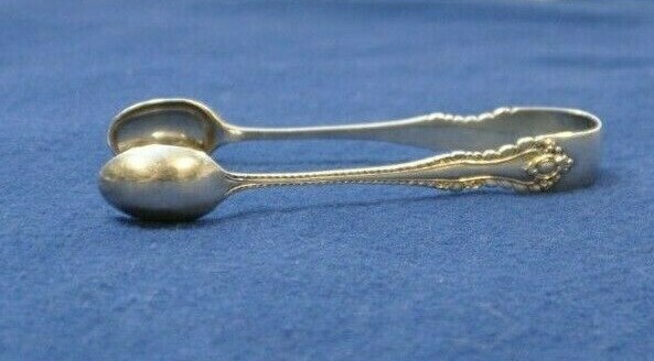 Lot of 4 Sterling Silver Sugar Tongs and 2 Sterling Salt Spoons (HEY)