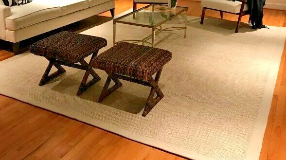 Pottery Barn Desa Bordered Wool Rug Runner Gray 2 5 X 9 For Sale