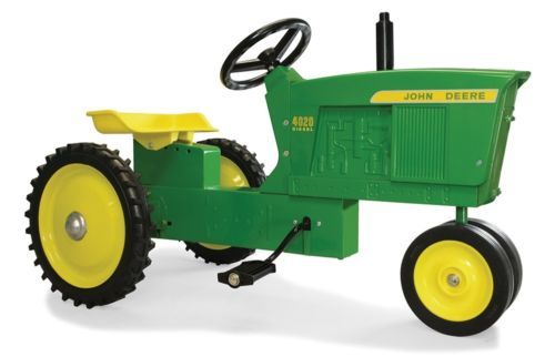 Британский винтажный литой сельскохозяйственный автомобиль