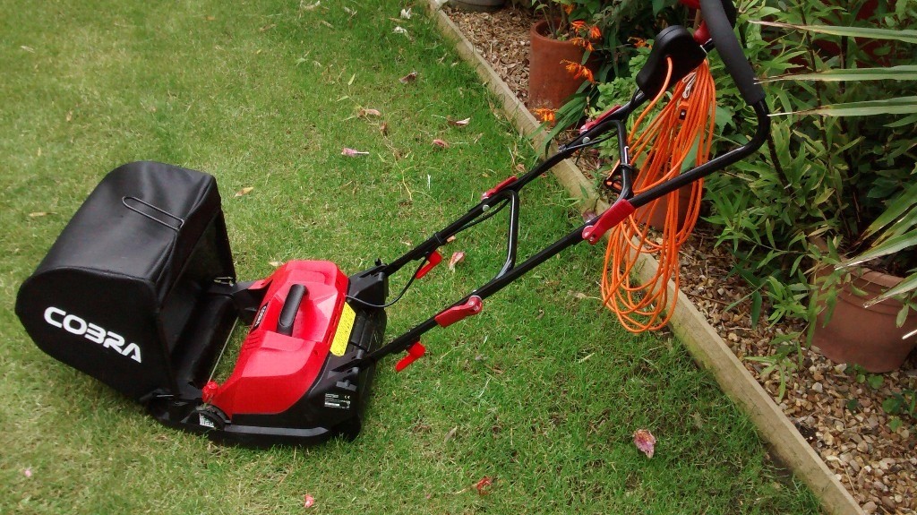 Cobra 32cm Electric Cylinder Mower in Bournemouth, Dorset Gumtree