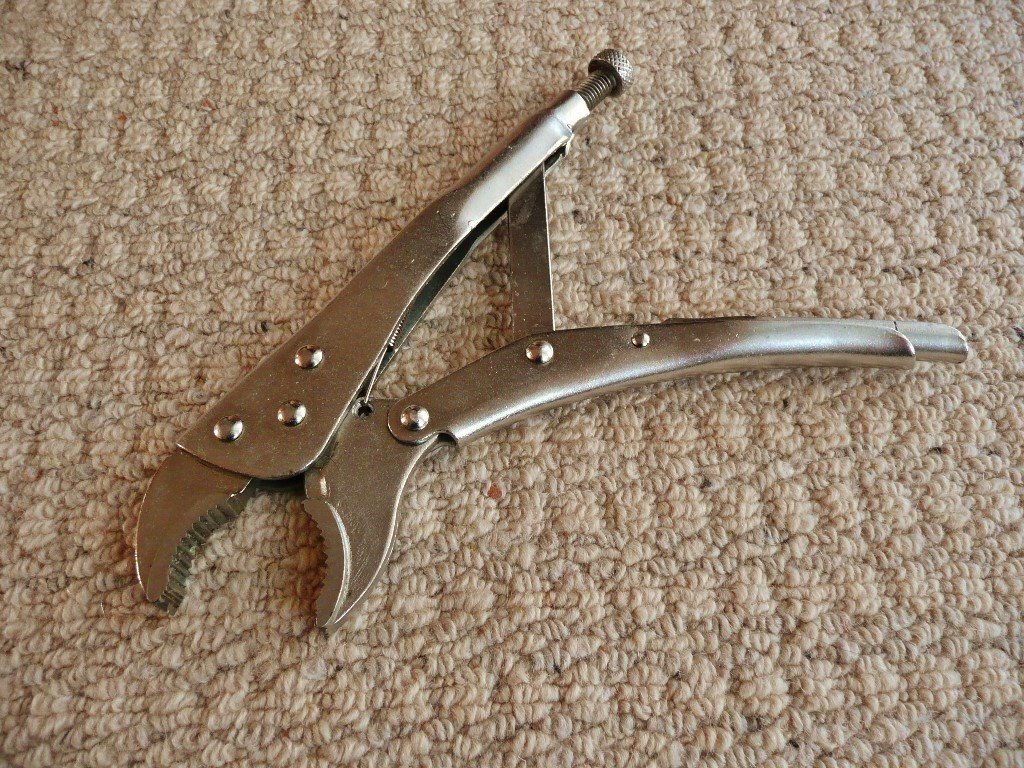 Homebase Self Grip Pliers Curved Claw Mole Grips Carbon Steel Homebase Self Grip Pliers Curved Claw Mole Grips Carbon Steel