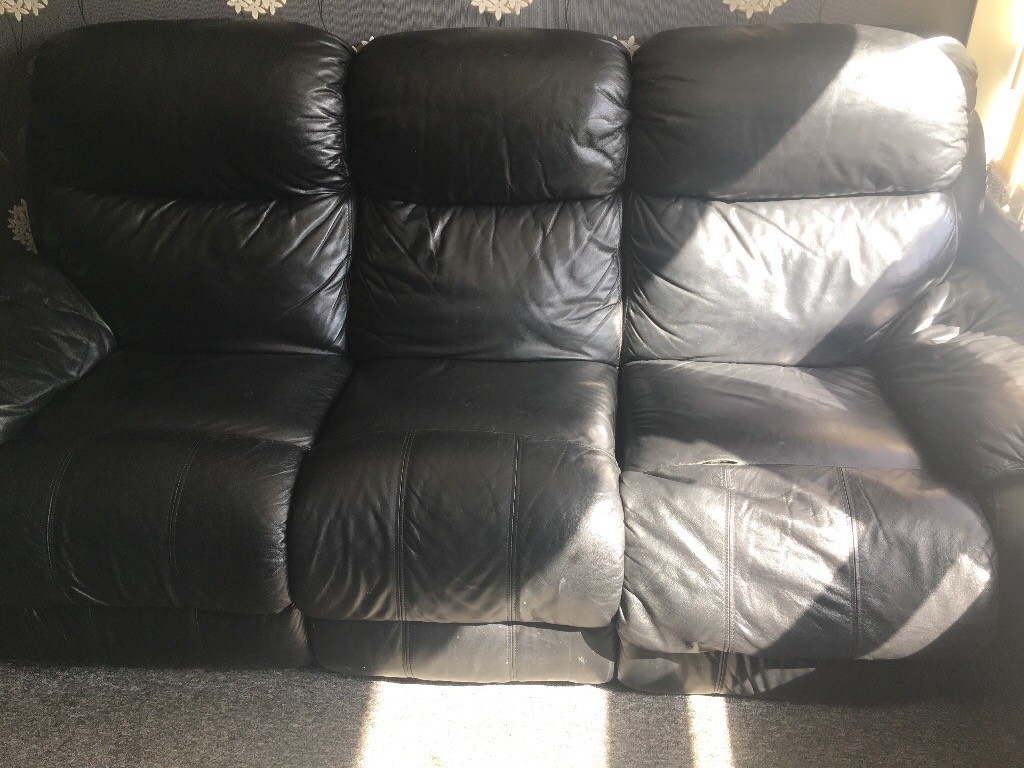 3 And 2 Seater Recliner Sofa Need Gone Asap As New One Arrives