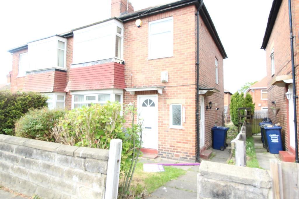 2 bedroom flat in Bavington Drive, Fenham in Newcastle, Tyne and Wear