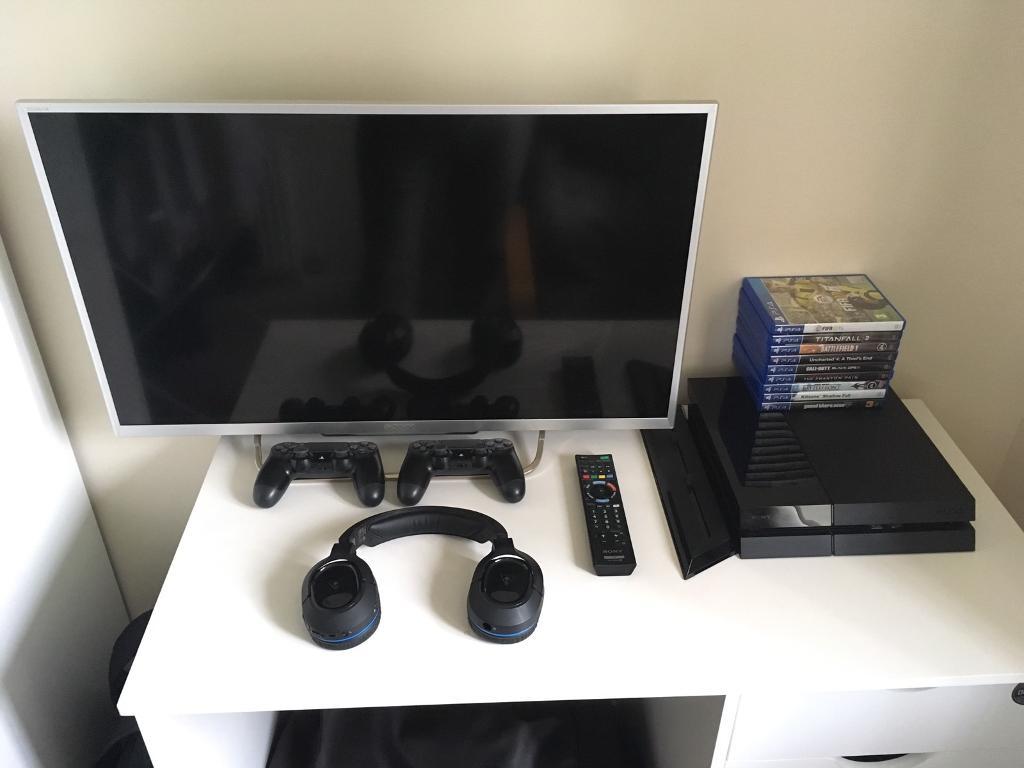FULL GAMING SETUP!! PS4 500gb original console with TV, 2 controllers