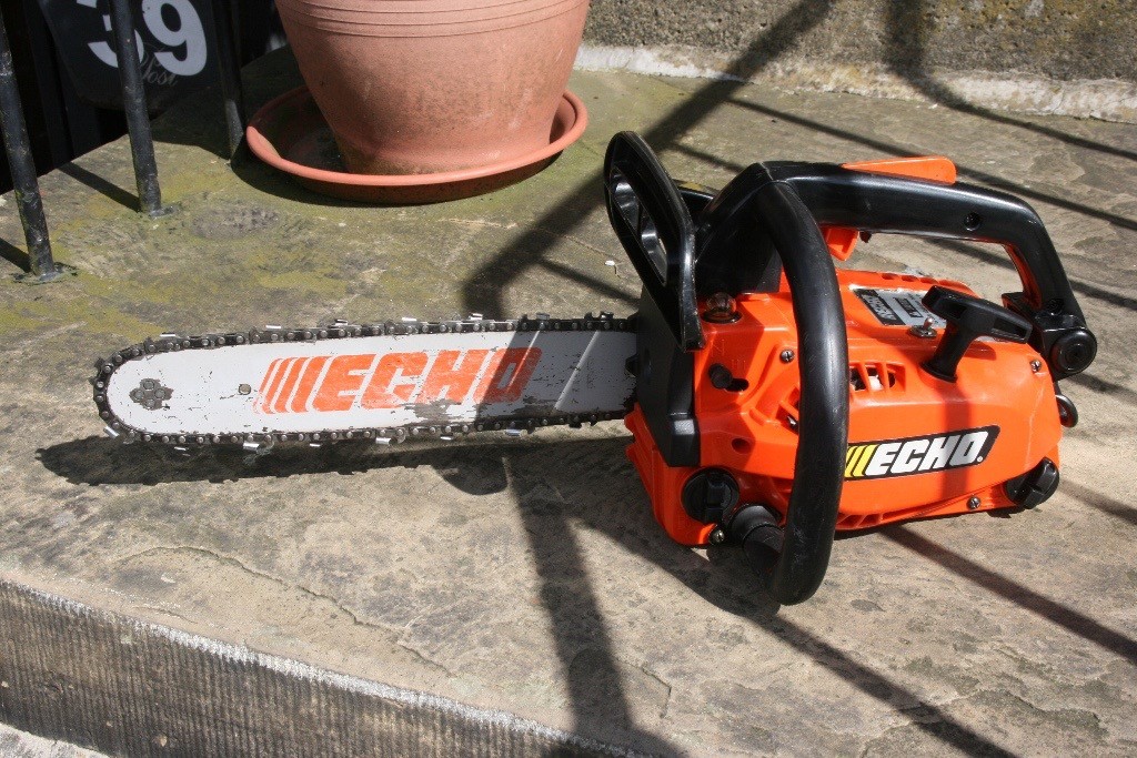 Echo cs 3000 top handle petrol chainsaw in Bradford, West Yorkshire