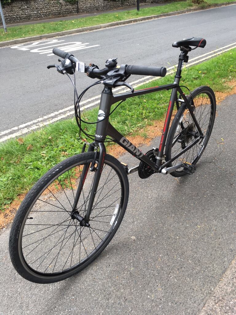 Giant Escape 3 Men's bike Good Condition in ShorehambySea, West