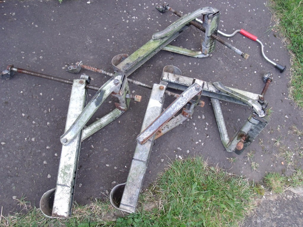 SOLD !!! Caravan corner steady stabiliser legs. in Harthill, North