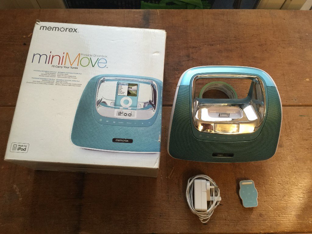 Memorex Mini Move iPod Docking Station/Radio