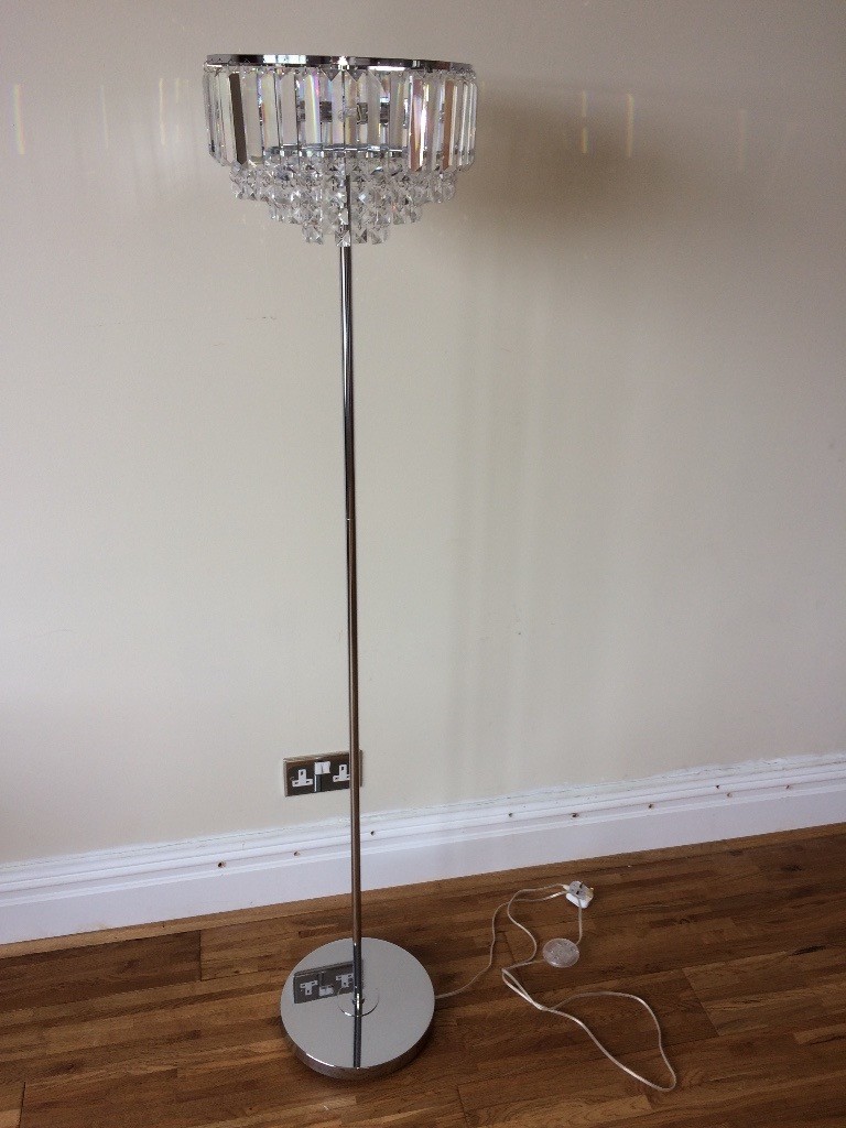 BEAUTIFUL LAURA ASHLEY VIENNA FLOOR LAMP IN PERFECT CONDITION ONLY 6 MONTHS OLD in
