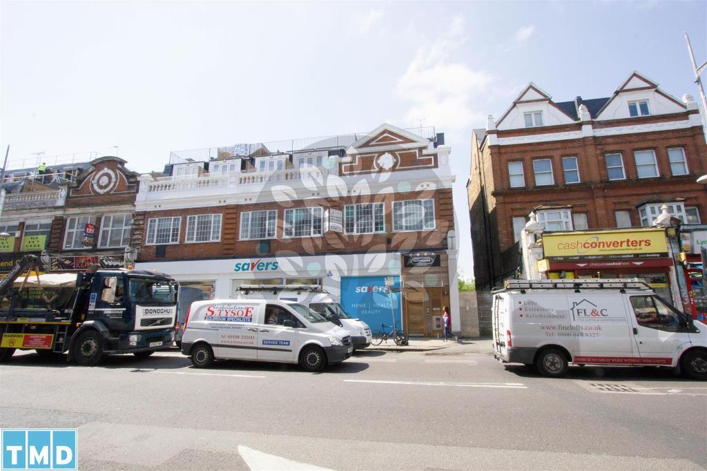 Studio flat in Kilburn High Road, Kilburn in London Gumtree