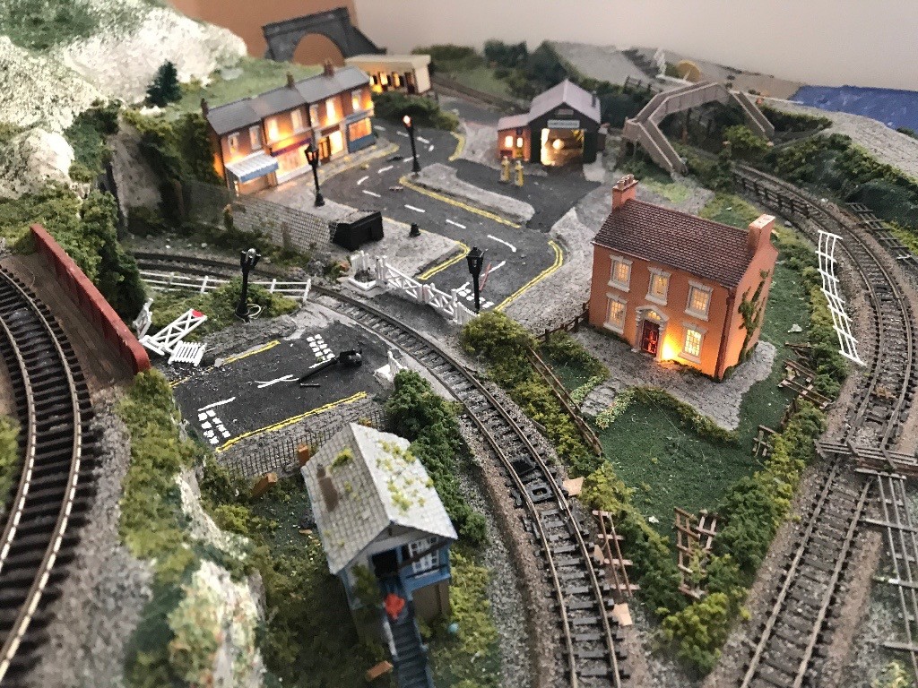 Train set layout N gauge in Swansea Gumtree