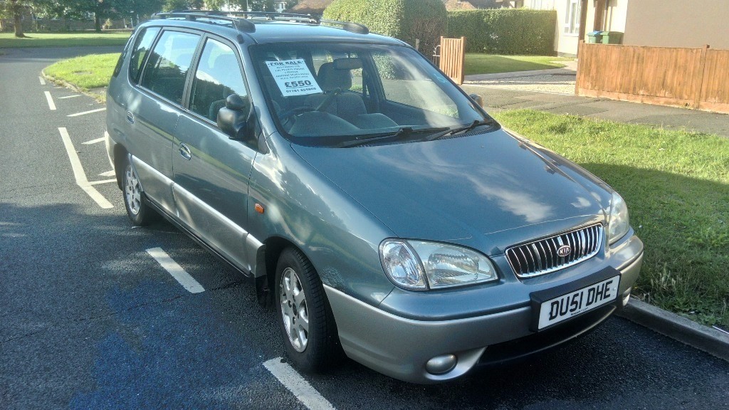 2001 Kia Carens 1.8 GSX. 1 year's M.O.T., genuine low ...