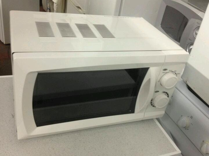***NEW**Morrisons Basic White Manual Microwave WMMBM17 in Great Barr