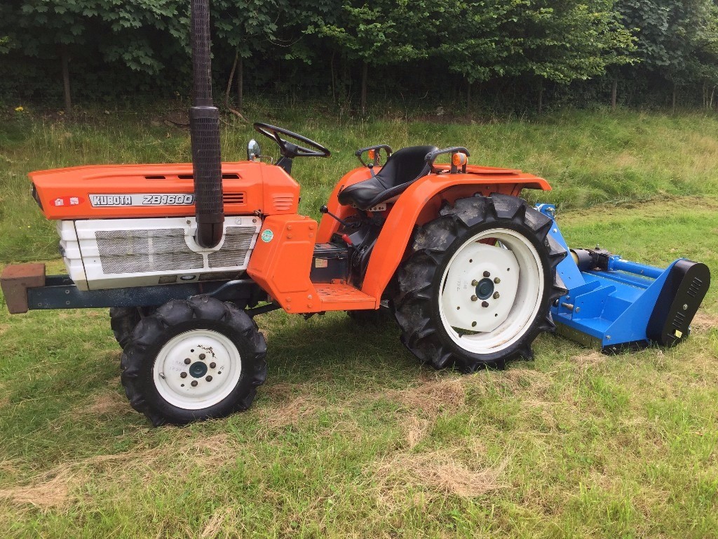 Kubota B1600 4WD Compact Tractor with New 4FT Flail Mower, 1000 Hours