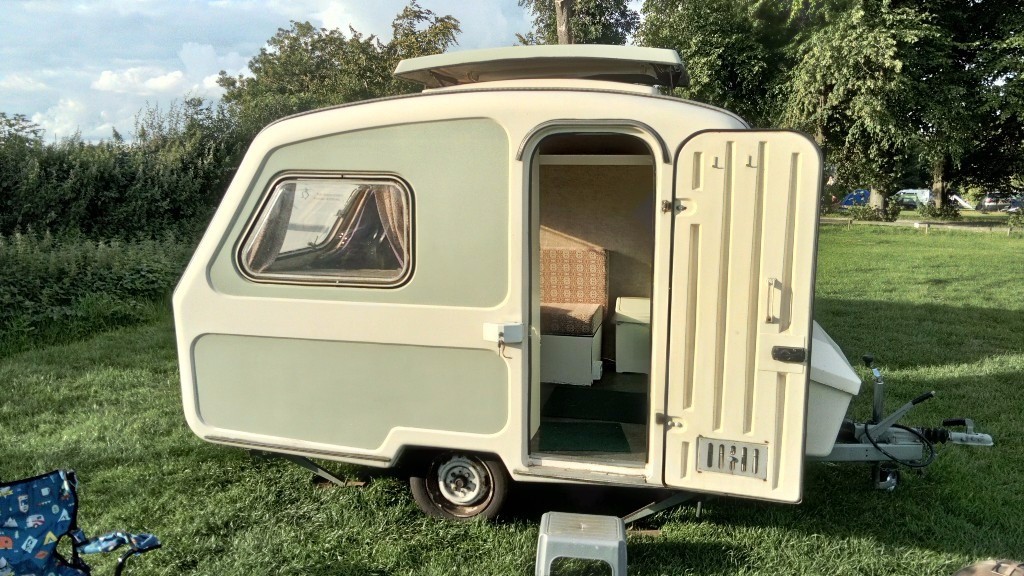 Freedom Microlite,Small light weight Retro pop top caravan, 2 birth ...