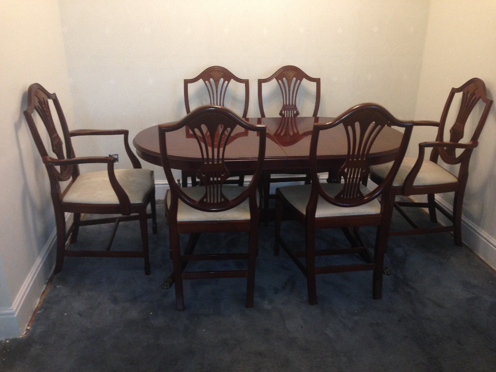 Mahogany Veneered Dining table and Chairs by Morris of Glasgow in Moodiesburn, Glasgow Gumtree