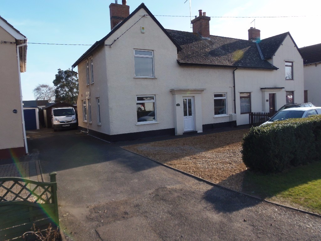 3 Bed Semi Detached House For Private Rent In Yaxley, Generous Garden