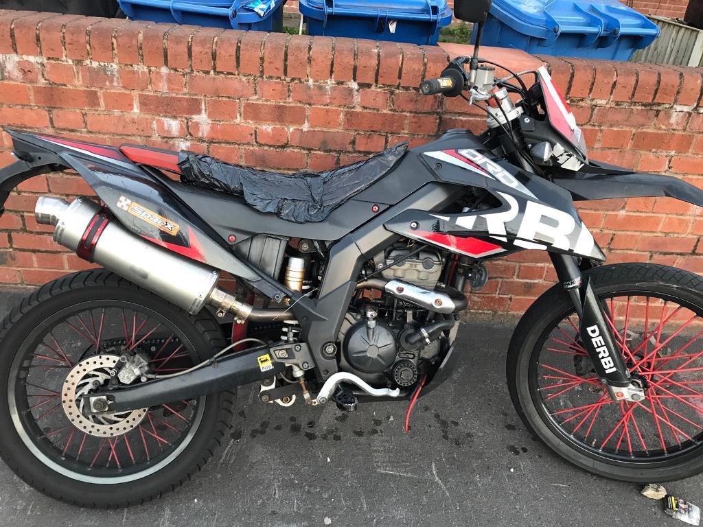 Derbi senda drd r 125sm £1250 OR NEAREST OFFER !!!£850 if