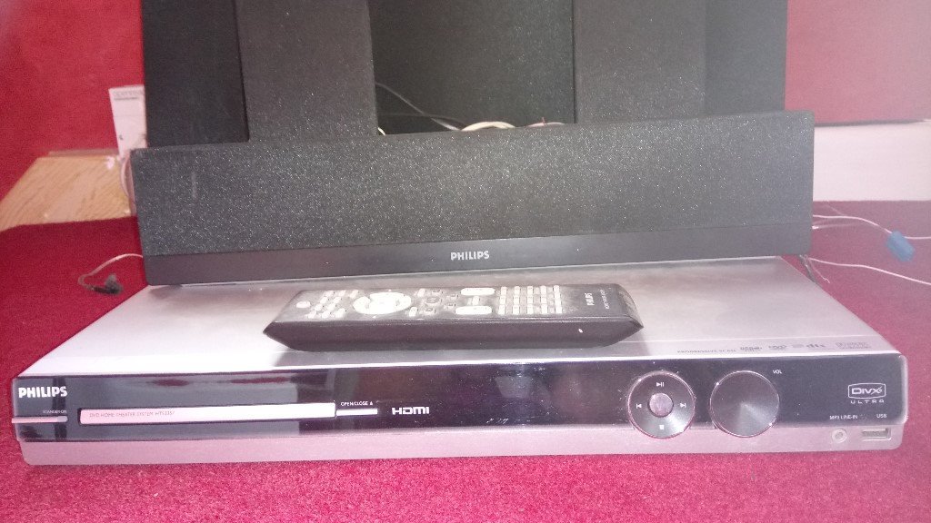 Philips HTS3357 Surround sound system with DVD player and remote