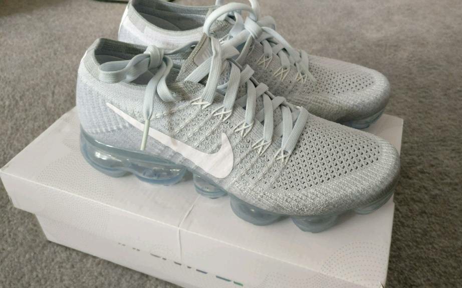 nike air vapormax size 4 nike air vapormax size 4