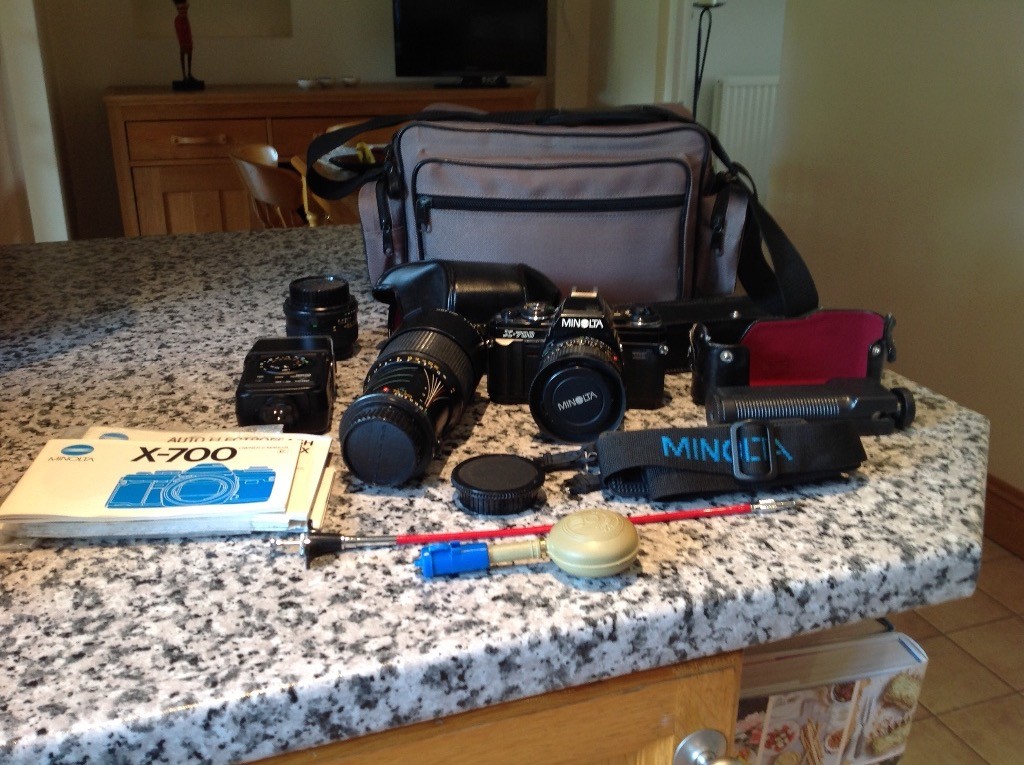 MINOLTA X700 SLR CAMERA, Lenses, flash, accessories, case and carrying