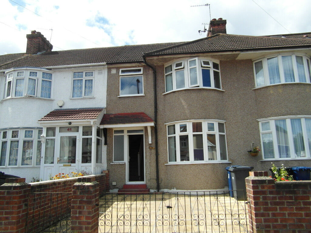 3 Bedroom House For Rent In Southall In Greenford London Gumtree