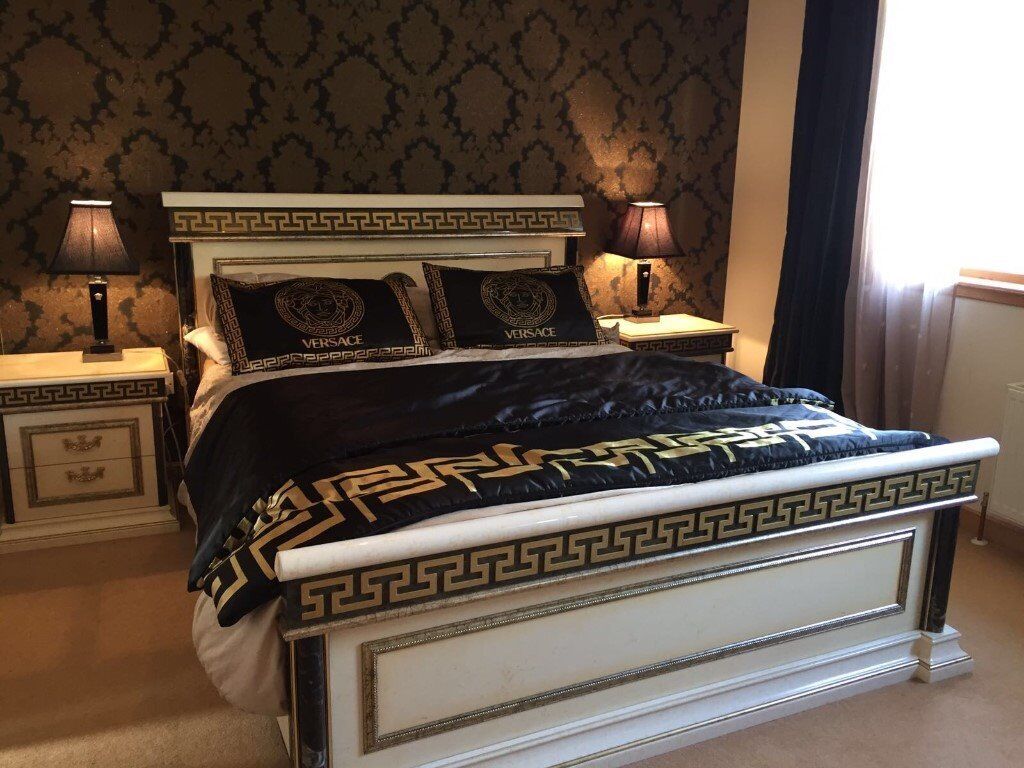  Versace  style imported italian bedroom  suite Stunning 