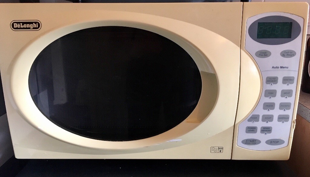 Delonghi Microwave 800W in Penwortham, Lancashire Gumtree