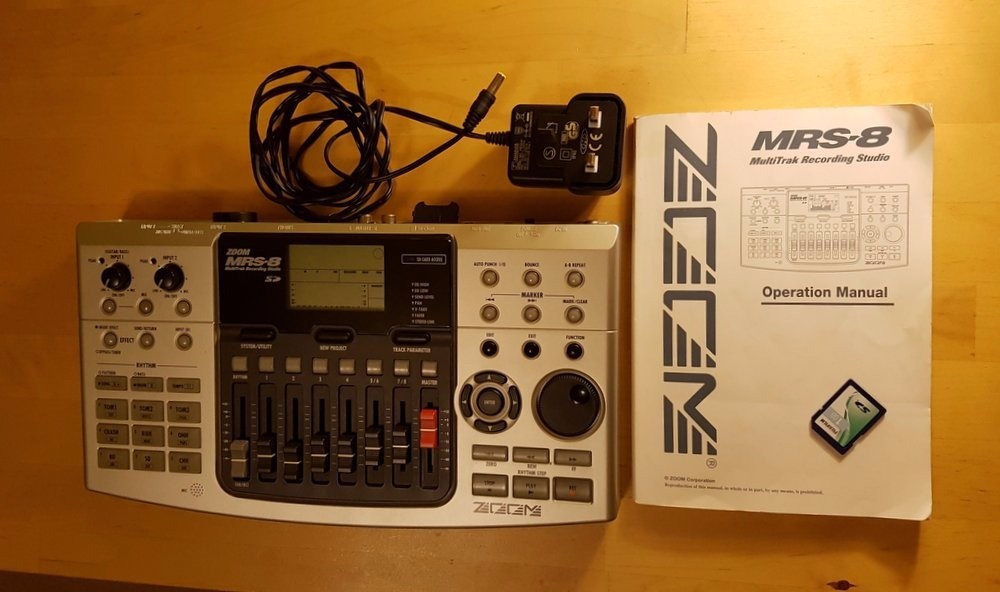 Zoom MRS8 Multitrack recording studio in EXCELLENT condition in