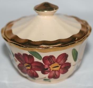 Vintage WADE ENGLAND Hand Painted Creamer & Covered Sugar #425