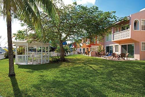 Decem '18~ Freeport Bahamas Vacation 1 Week 7 Nights Vacation Resort Room Rental
